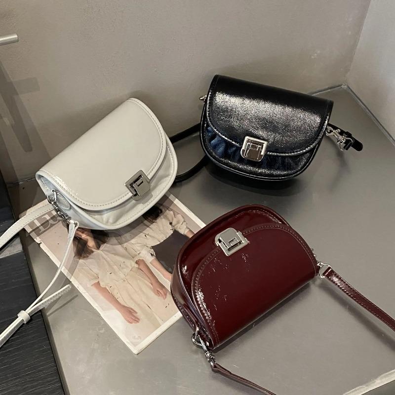 Top-layer Oil-Waxed Cowhide Leather Women's Messenger Bag, Fashiable and Elegant Clamshell Bag for Ladies Small Phe Purse