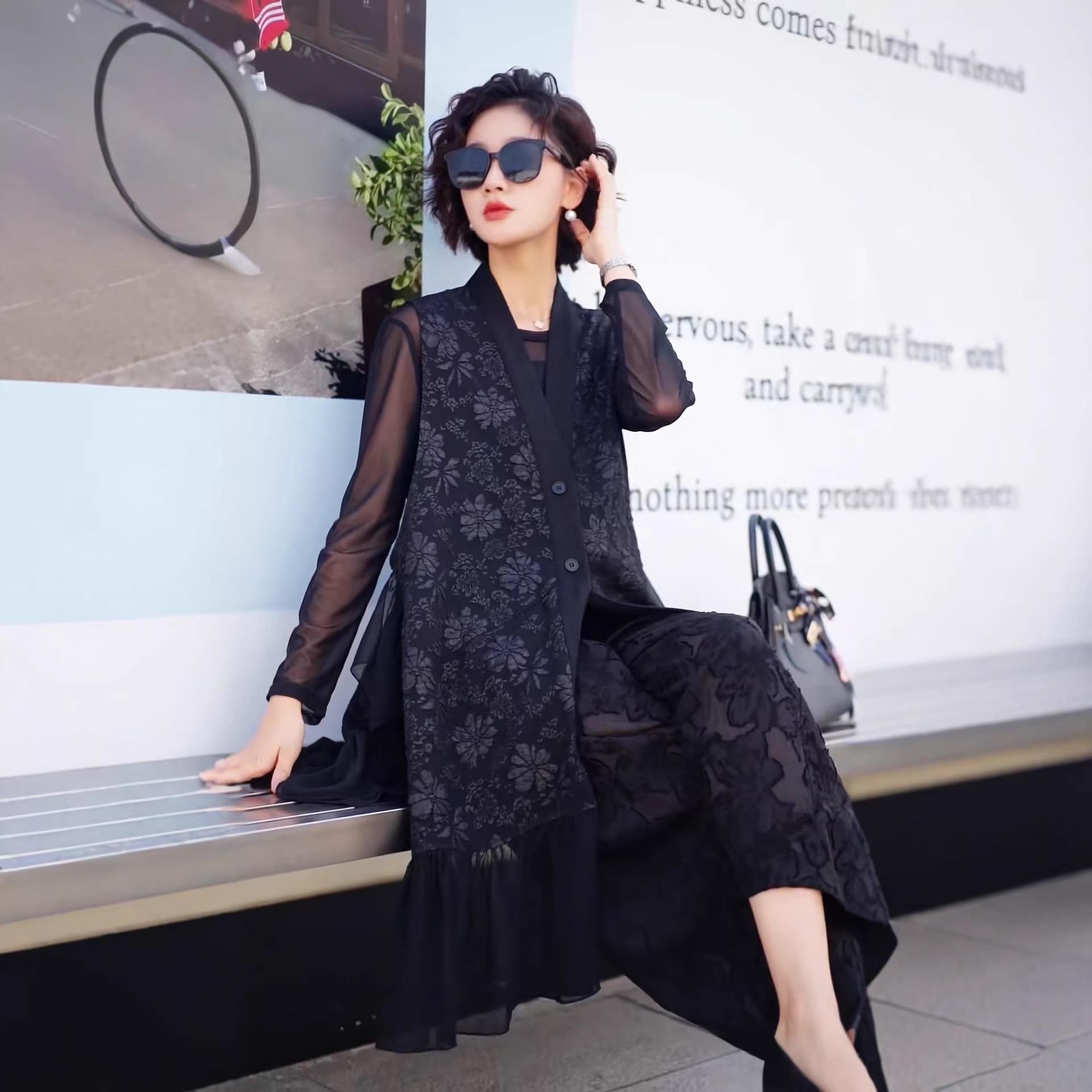 

2026 Spring/Summer Plus Size Women s High-End Jacquard Vest & Harem Pants Set One Size (100-160 jin)