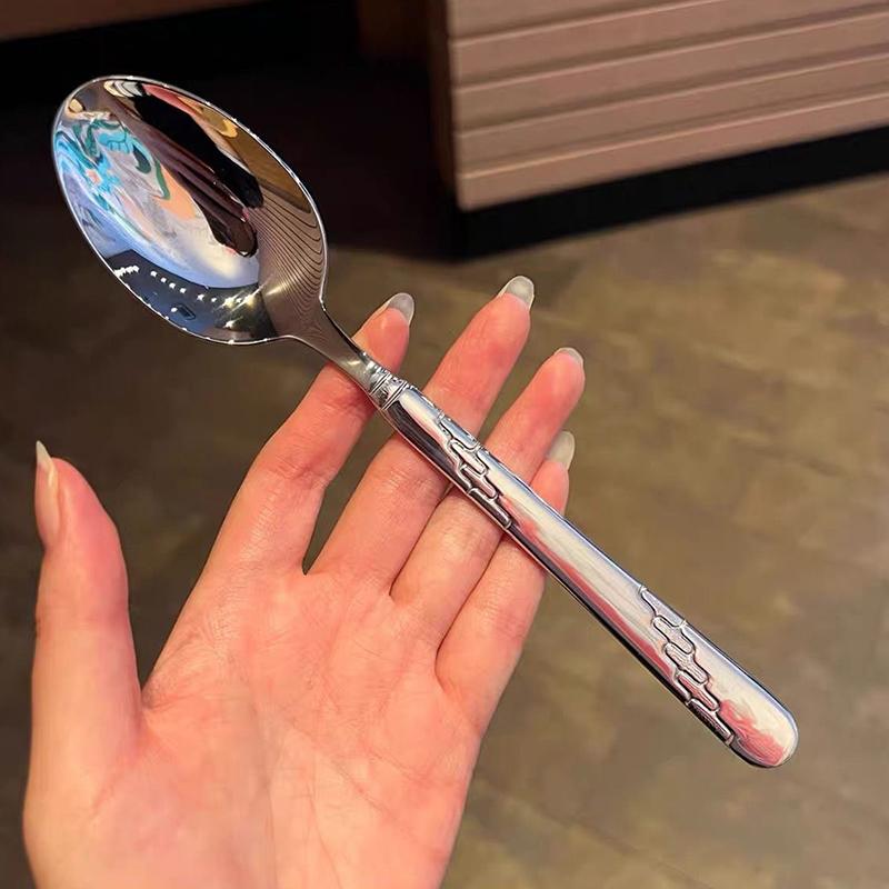 Linguriță rotundă din oțel inoxidabil plasă roșu auriu Cina cu mâner lung, amestecând linguri de desert pentru accesorii de bucătărie, gadgeturi