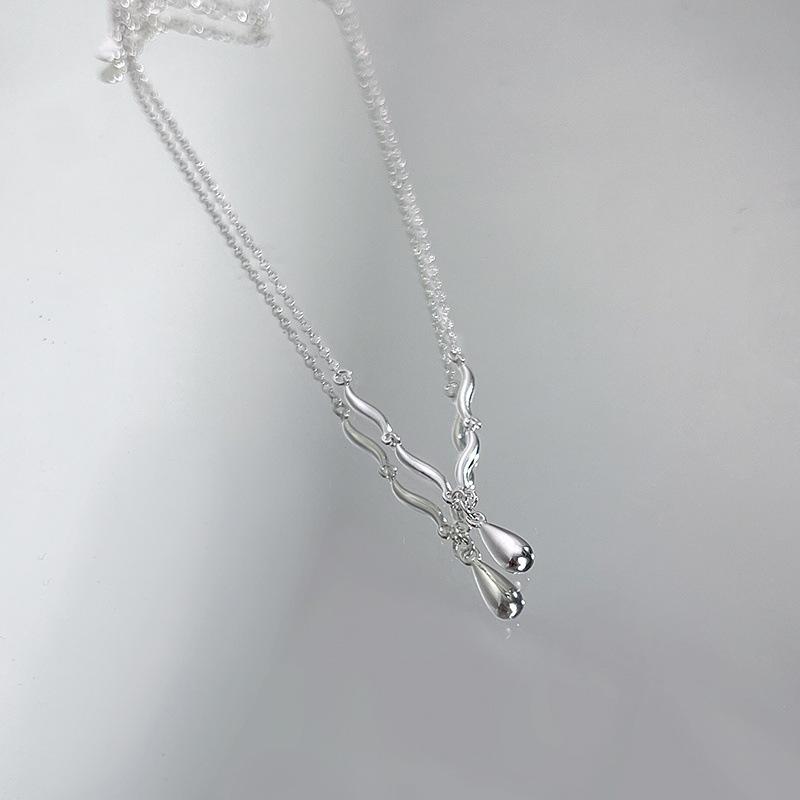 Elegant Irregular Water Drop Necklace - Women's Luxury Summer Accessory, 2024 Style Clavicle Chain