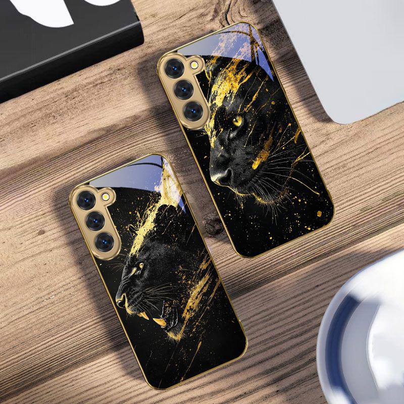 Black Panther Roars For Samsung Galaxy S26 S20 FE S21 S22 S23Plus S24 Ultra 25Ultra S21+ S9 S22 S8 S23 Golden Glass Phone Case