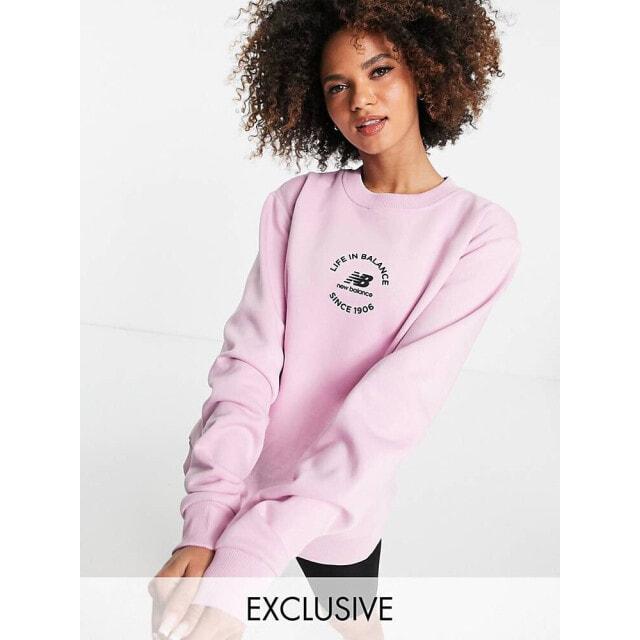 

Сливовый свитшот New Balance life in balance