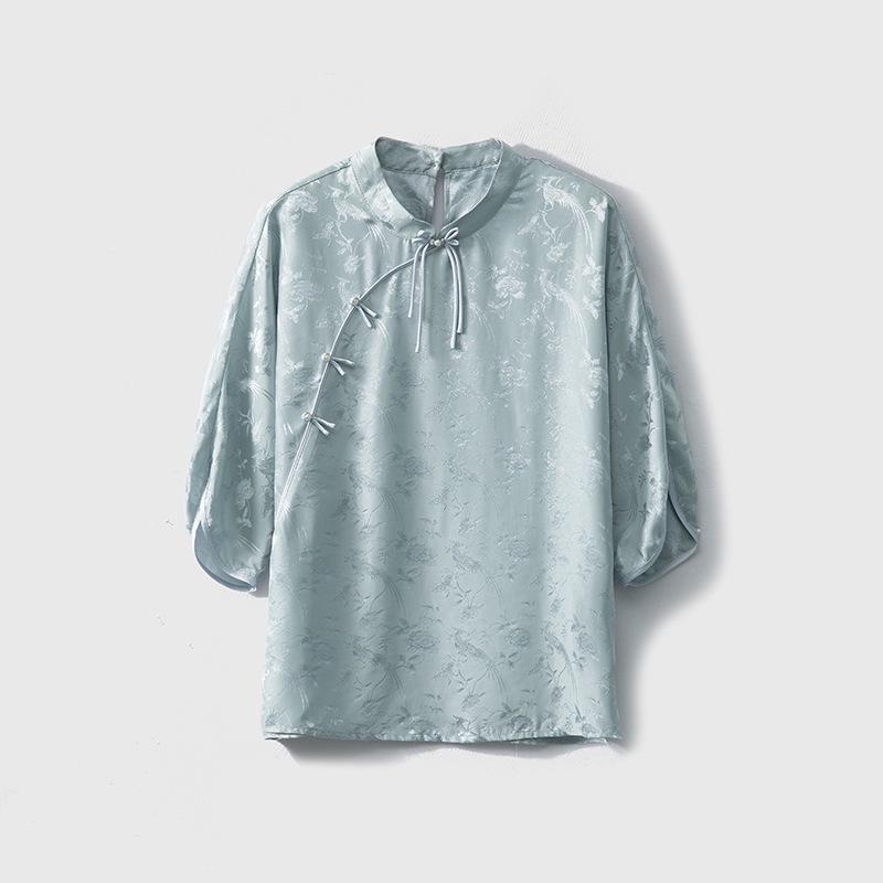 

Women s Mulberry Silk Jacquard Satin Top with Stand Collar & Five-Sleeve Design XL светло-синий