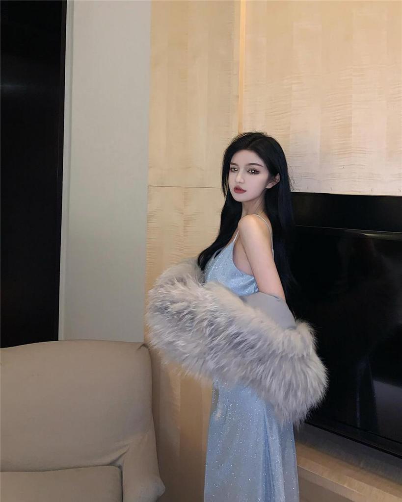 Retro Shiny Slim Fit Spaghetti Strap Dress - Waist-Cinching Bodycon Midi