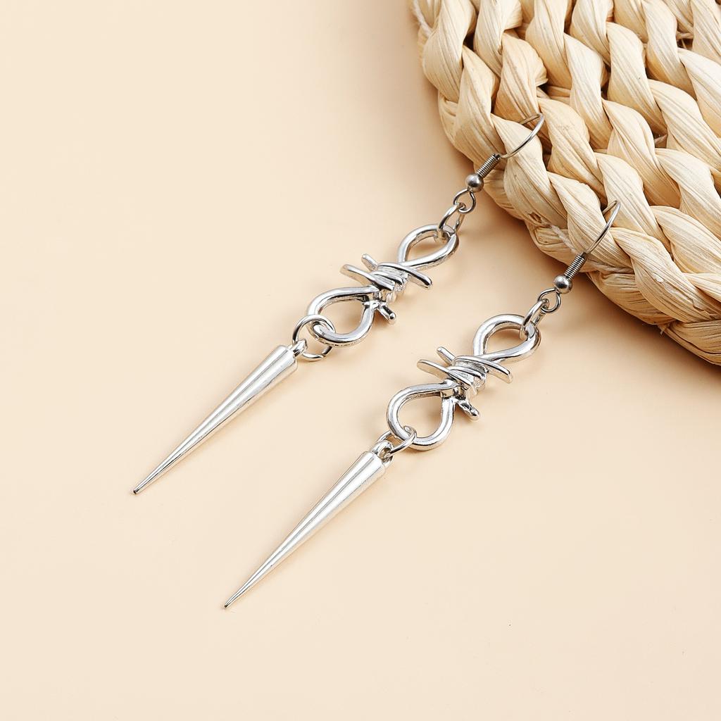 Gothic long fringed rivet pendant, ear hanging earrings, trendy thorn earrings