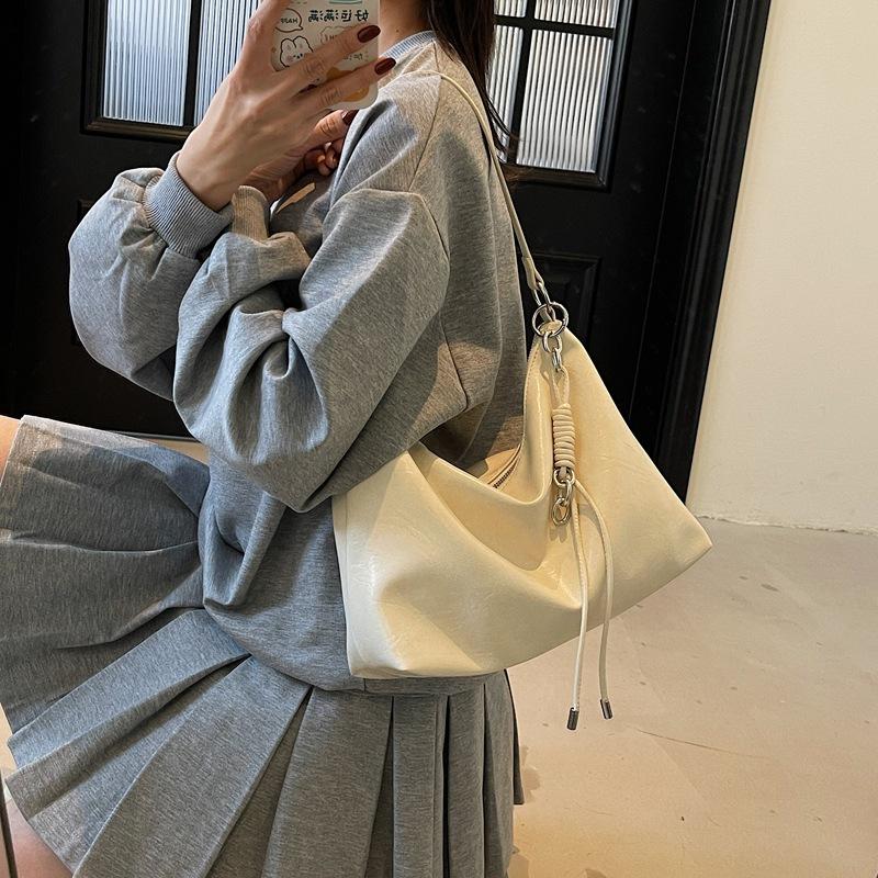 Trendy fashion texture solid color armpit bag women's new spring and summer shoulder bag casual simple messenger bag