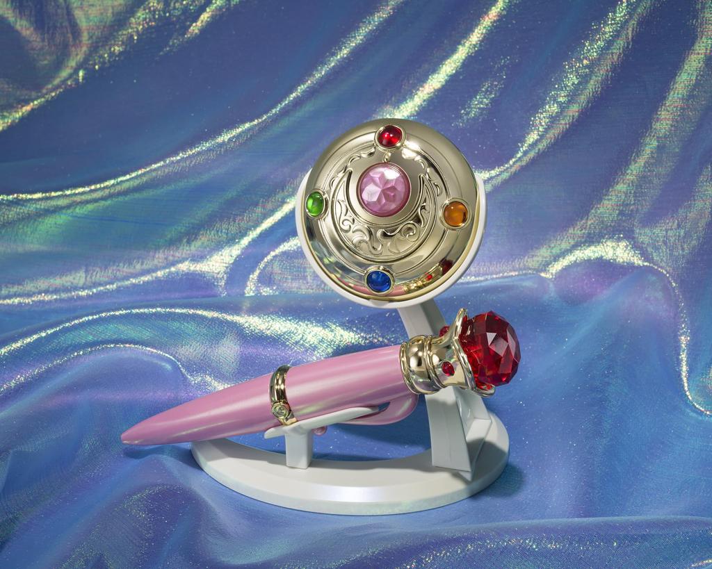 TAMASHII NATIONS - Sailor Moon - Transformation Brooch & Disguise Pen Set - Brilliant Color Edition - Bandai Spirits PROPLICA
