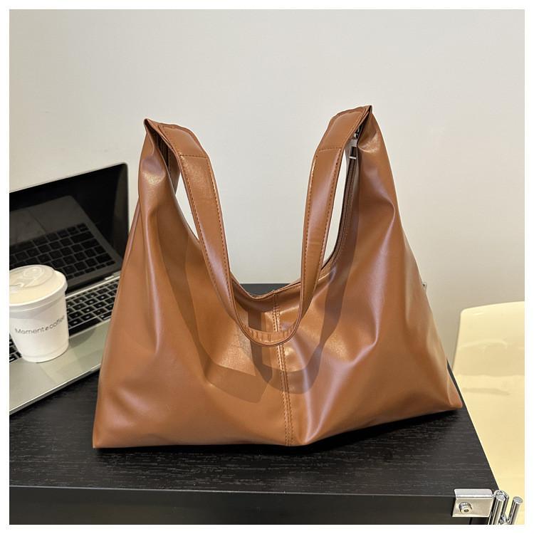 Fashionable Retro Pu Shoulder Bag Stylish Winter Commuter Tote Large Capacity