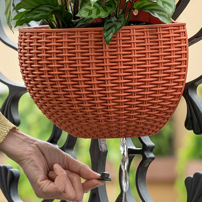 Flower Pot with Hooks Exquisite Wall-Mounted Plastic Wall Hanging Basket Flowerpot for Outdoor Garden Balcony Planter Bucket Home Decor New
