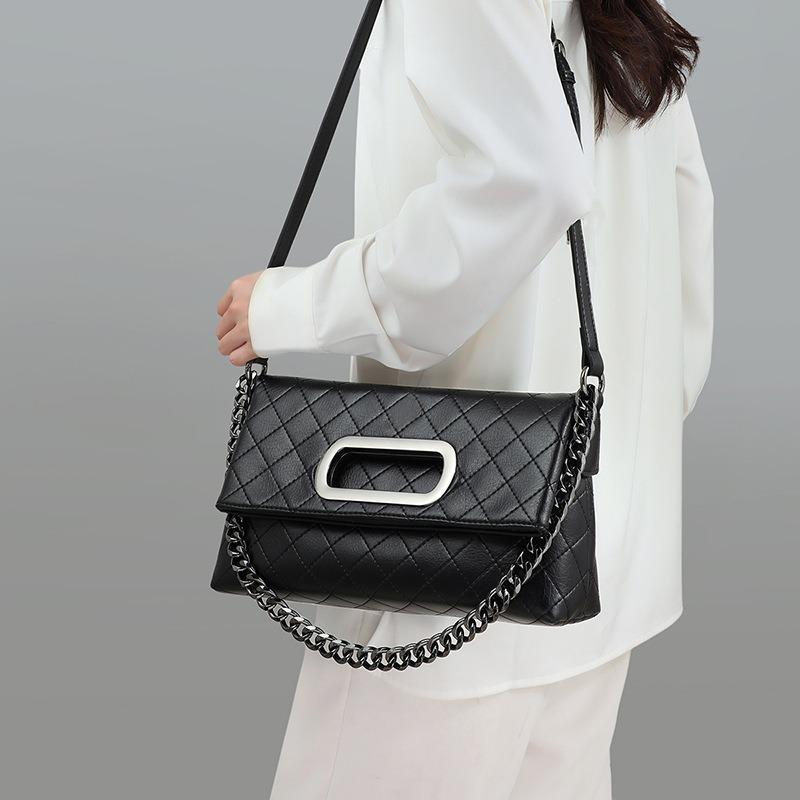 Bag Women's New Autumn and Winter Women's Bag Fashion Light Luxury Rhombus Chain Bag One Shoulder Baguette Underarm Bag Luggage