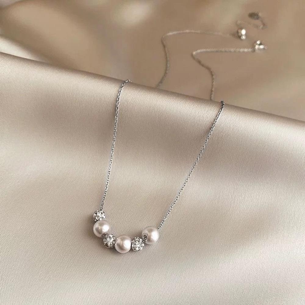 S925 Sterling Silver Manta Rose Purple Pearl Necklace with Diamond Ball Pendant - Women's Elegant French Light Luxury Clavicle Chain.