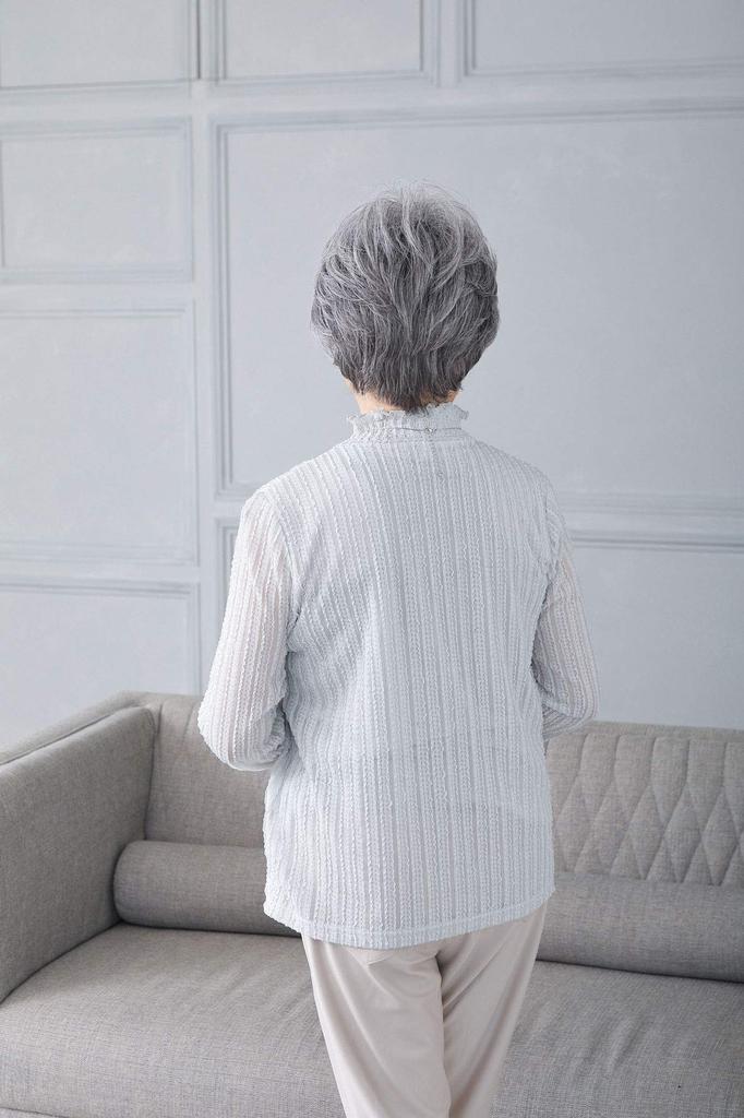 Full wig for ladies, feather curls, half heat resistant dark gray hair