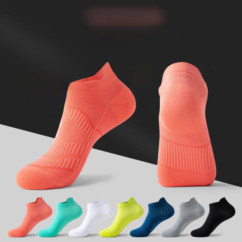 Unisex Non-Slip Sweat-Absorbing Boat and Running Socks for All Seasons – Short Marathon, Night Run, and Sports Performance