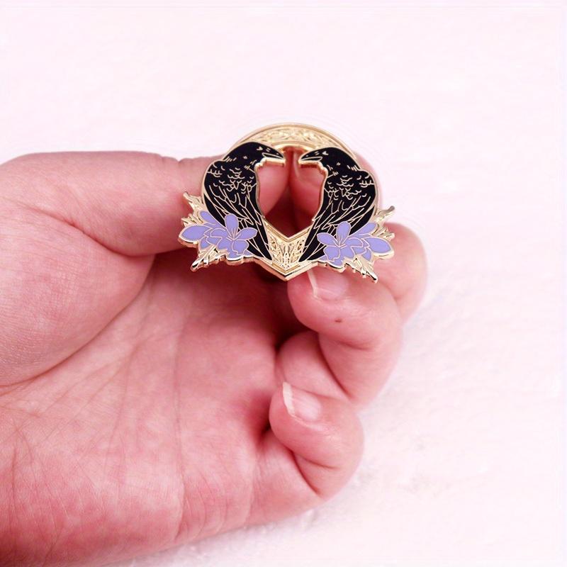 1PC Cartoon Ravens Badge Fashion Jewelry Art Gift Accessory Simple Women's Fashion Accessories