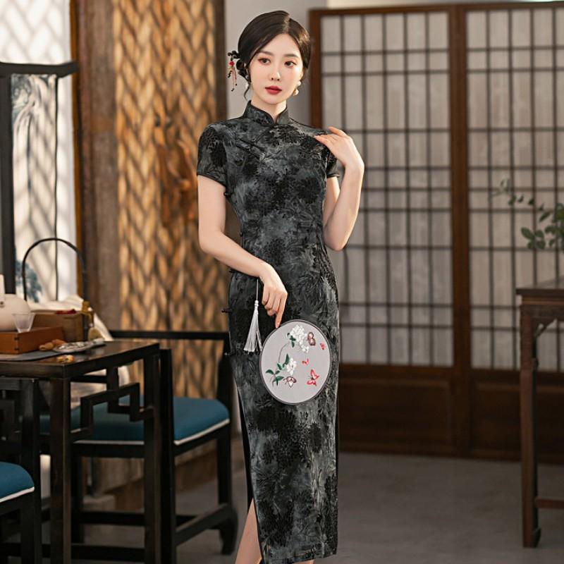 Vintage-Inspired Chinese-Style Long Cheongsam Dress Women Slim Fit Retro Qipao With Stand Collar Closure 2025