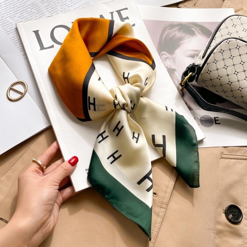 Zhang Ruonan silk scarf women's spring and summer new fashion retro accessories scarf neck high-end small square scarf