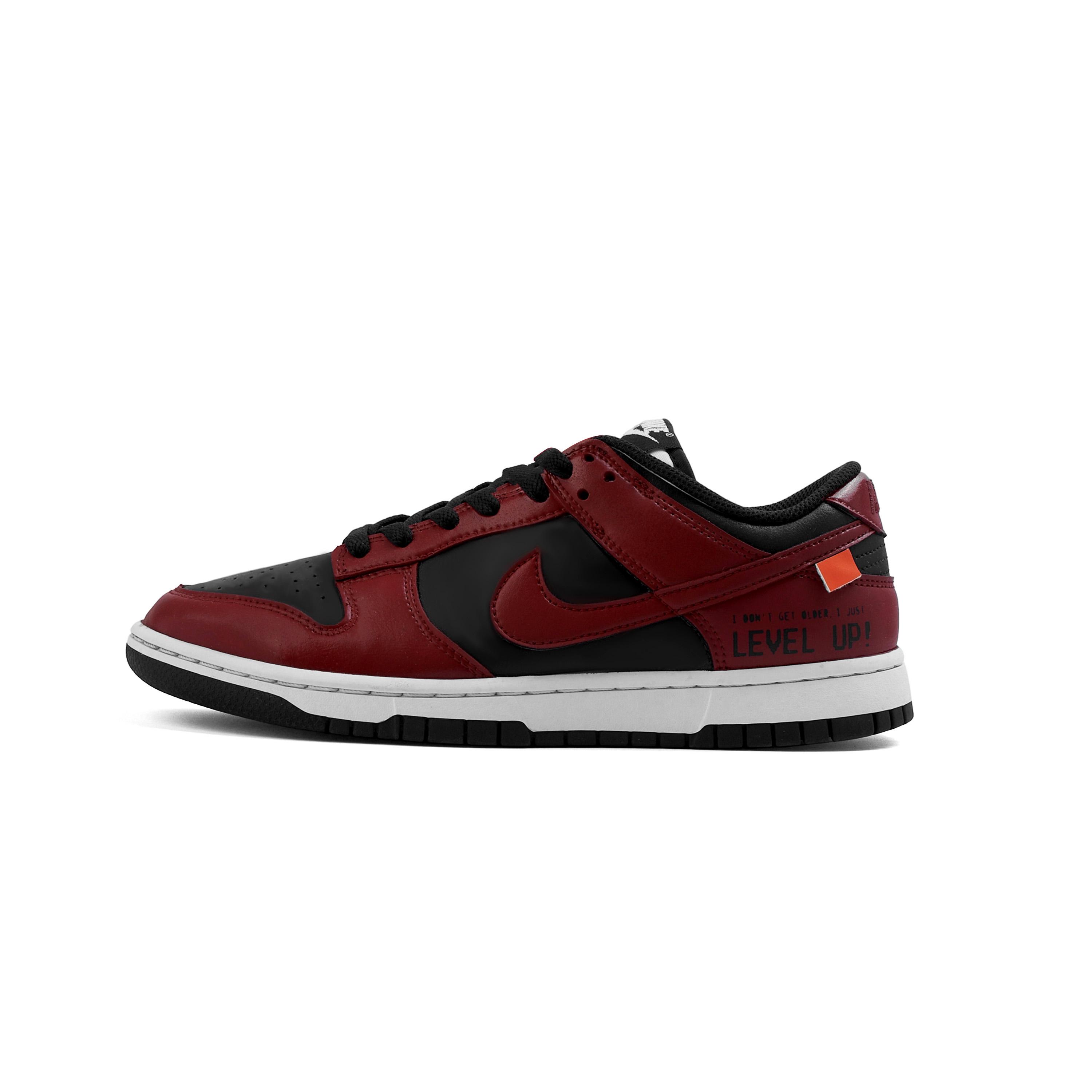 

Nike Dunk Abrasion Resistant Low top Skateboard Shoes Unisex Red HF5441-100(Team825-) 39