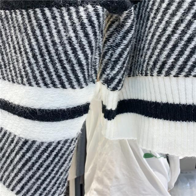 Autumn/Winter Women's Striped Sweater Round Neck Loose Color-block Pullover Sweater Short Sleeve Knitted Tops