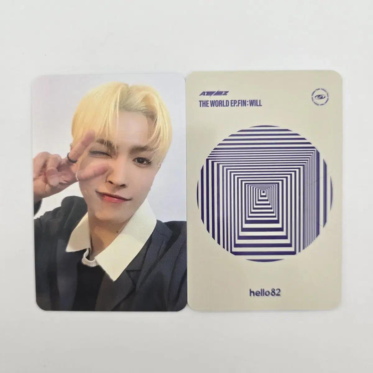 

ATEEZ Bouncy La Предзаказный Бонус и Средняя Фотокарточка