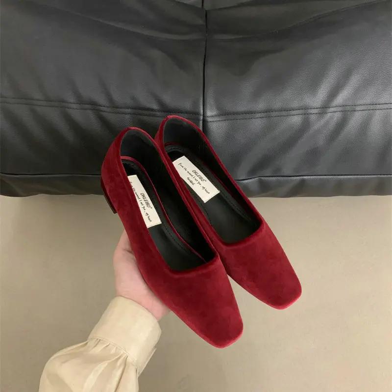 

Fashion Retro Red Velvet Flat Shoes for Women 2025 New Spring and Autumn French Leopard Loafers Pattern Women Shoes Ladies 35