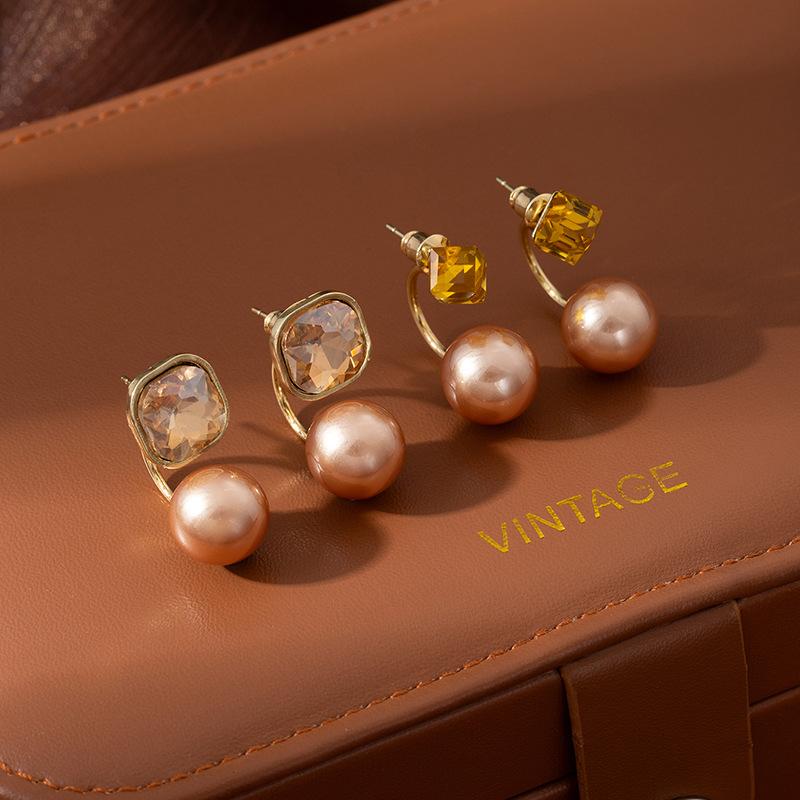 French Simple Sugar Cube Style Champagne Pearl Earrings Women'S Light Luxury High-End Stud Earrings Exquisite Two-Wear Earrings