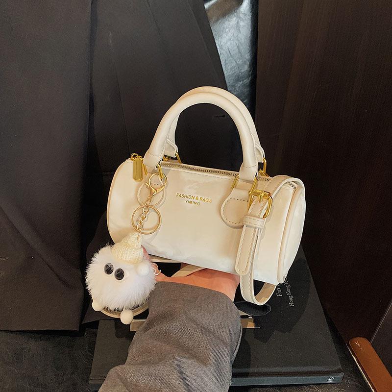 

Маленькая сумка в иностранном стиле высокого класса, женская, 2025, новая, популярная, универсальная сумка-мессенджер, модная, супергорячая, портативная сумка-бостон белый