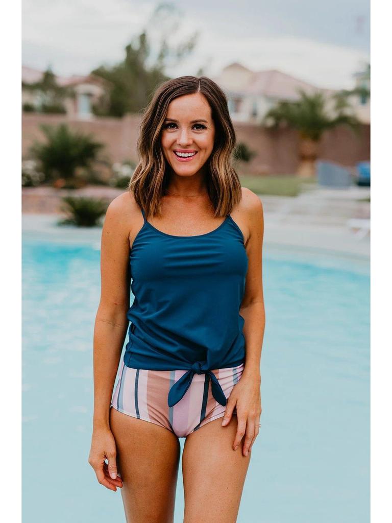 European & American Striped Women's Two-Piece Conservative Tankini Swimsuit