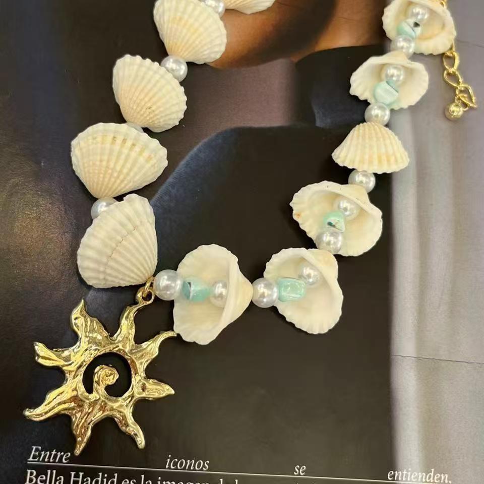 Hot Sale Full Diamond Cuban Chain Necklace, Gold Plated Shell Pearl Pendant Collarbone Chain Necklace
