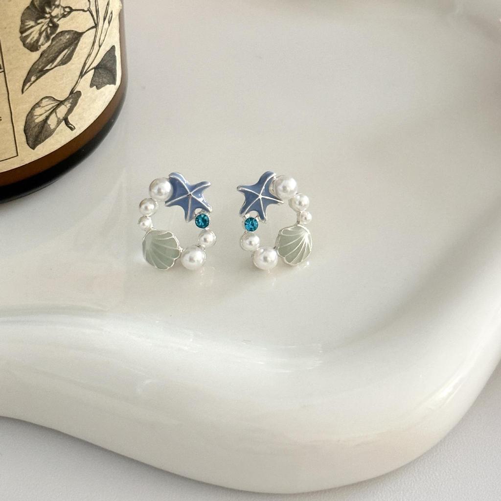 Starfish Seashell Pearl Earrings Clip-On, No Piercing Needed, Unique Design for Women