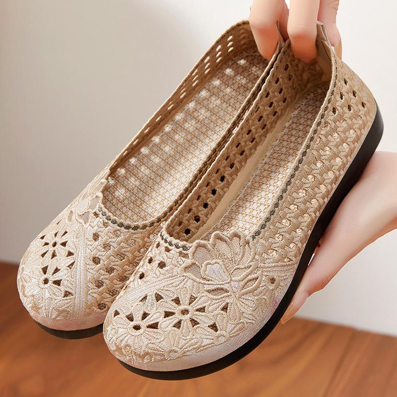 Women's Summer Comfort Embroidered Cloth Shoes - Soft Sole Hanfu Mom Style