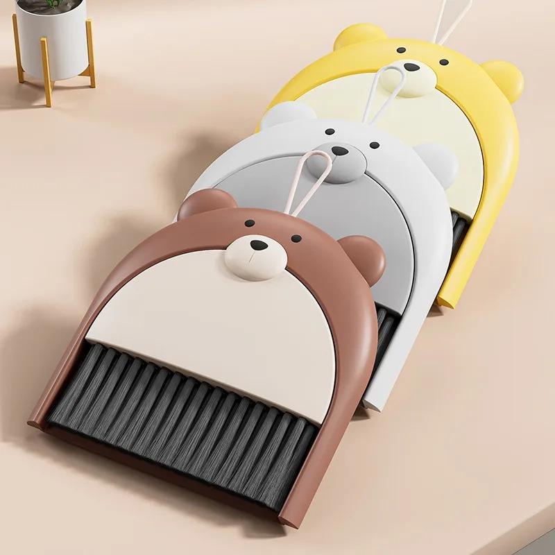 2PCS Mini Broom and Dustpan Set Debris Clean Brush Suitable for Desktop Keyboard Household Kitchen Little Bear Broom