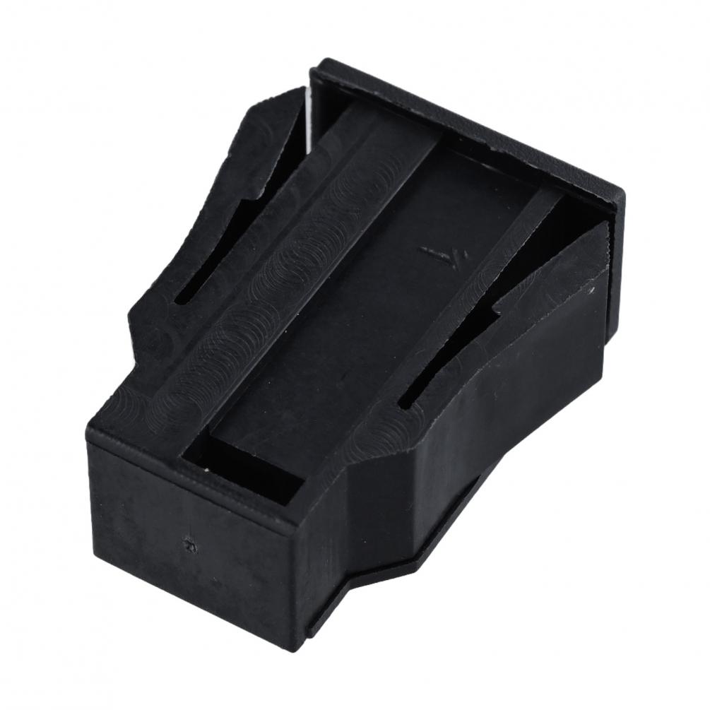 Klips pro upevnění palubní desky v interiéru vozu Plastová přímá náhrada