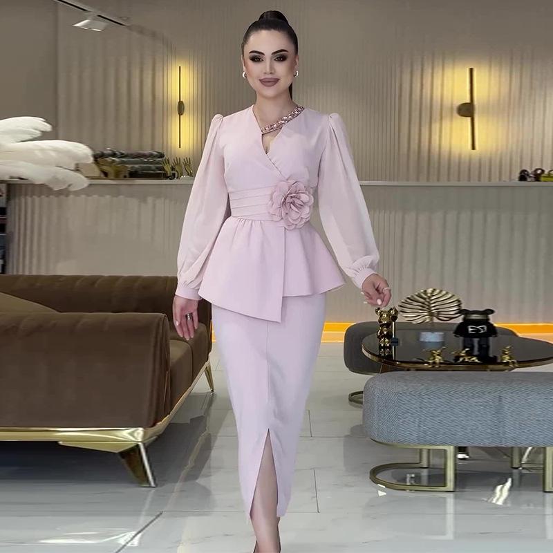 

Комплект из осенней евро-американской асимметричной французской облегающей юбки миди и топа 2024 XL розовый