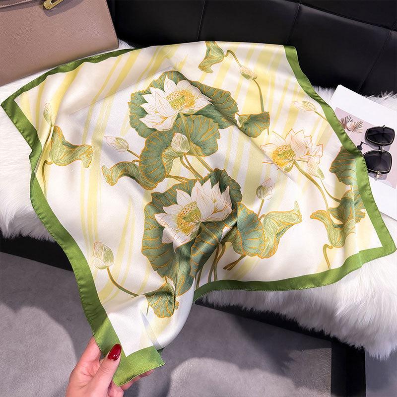 Spring Silk Scarf Fashionable Foreign Style Versatile Small Square Scarf 70Cm Decorative Scarf Sunscreen Travel Shawl Women