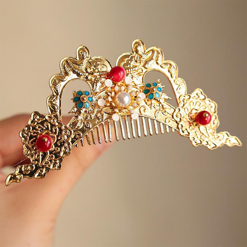 Tang Dynasty Gold Hair Accessories Set: Hanfu Retro Headdress with Hairpins, Forks, and Combs.