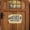 Retro plechová cedule Born To Grill, Plochá vintage BBQ nástěnná plaketa 2D, Odolná železná nástěnná dekorace pro vnitřní i venkovní použití