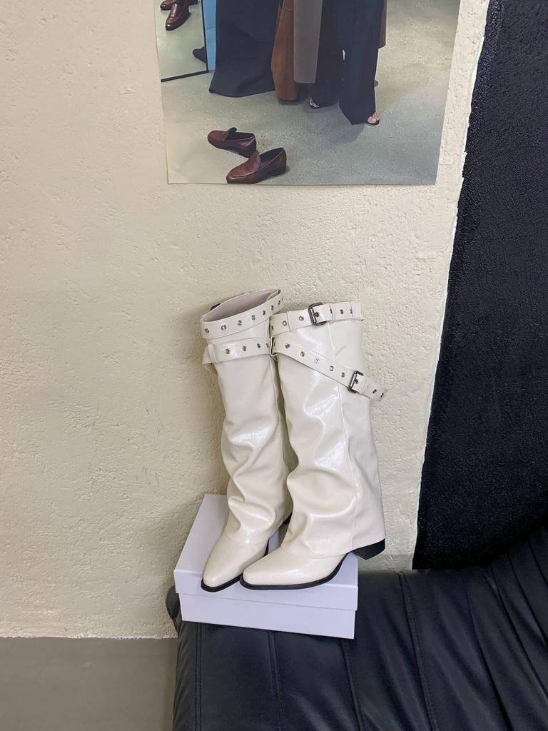 Western Cowboy Boots Pleated Pile Pile Knight Boots Punk Thick Heel Pointed Pants Boots Belt Buckle Boots