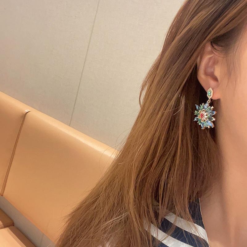 Mixed Color Zircon Micro Inlaid Flower Earrings for Women with Copper Plated Temperament Earrings Short Style Decorative Face