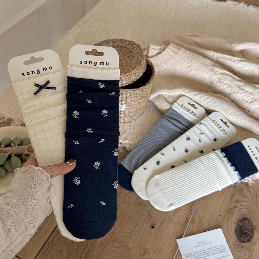 Japanese Blue & White Floral Mid-Calf Socks, Cute Bow & Lettuce Edge