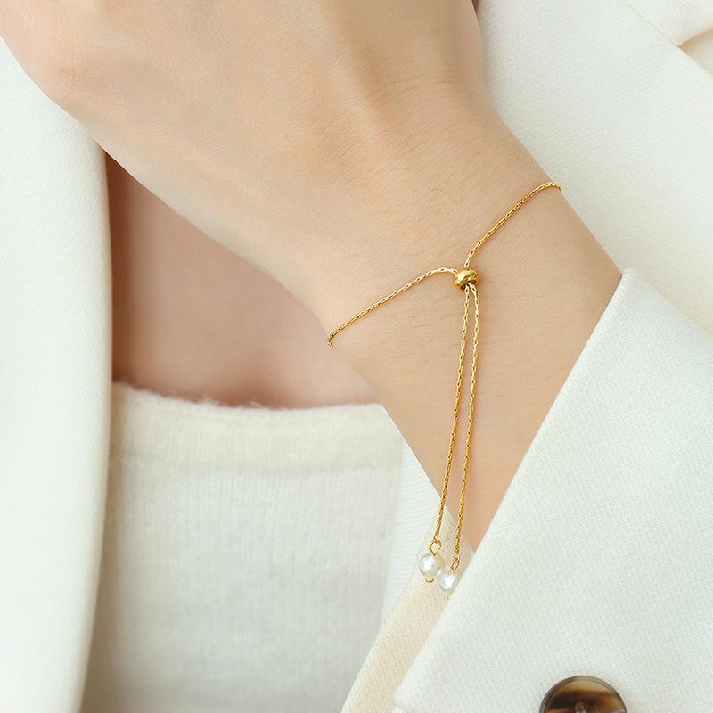 Trendy Imitation Pearl Necklace & Bracelet Jewelry Set - Niche Design Sense