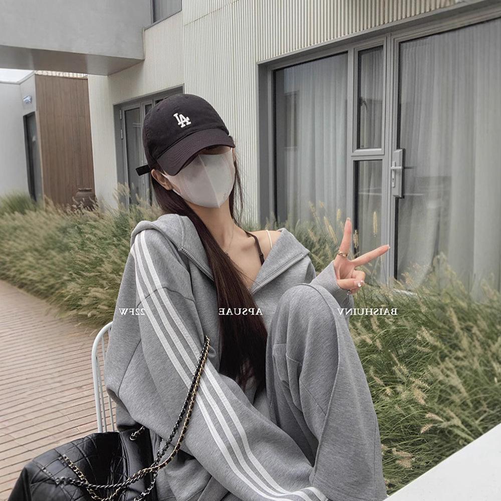 

Women s Blue Oversized Cardigan Sweatshirt - Spring/Autumn 2025, Korean Style, Straight Shoulder, Loose Fit, Trendy Design L (50-60 kg) синій