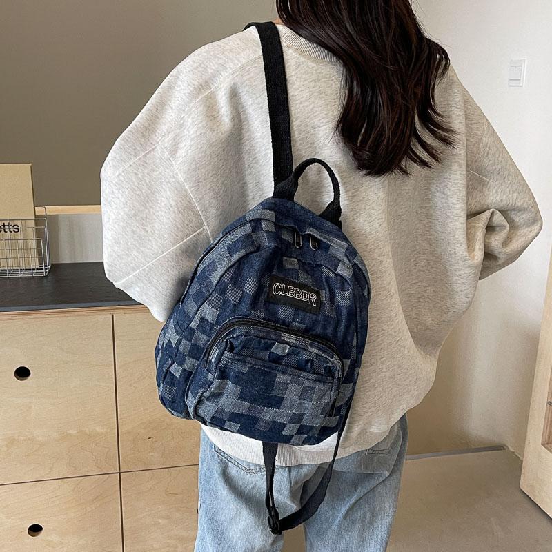 Рюкзак в клетку с клетчатым принтом — фото 9