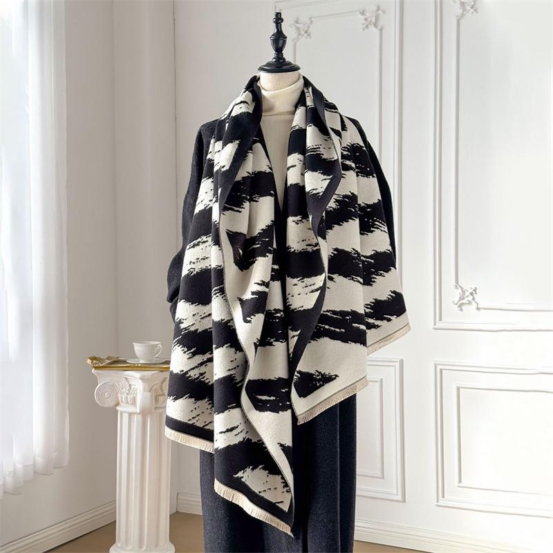 2025 Winter Warm Women Scarf Stripe Pattern Designer Imitation Cashmere Thicken Shawl Pashmina Female Wrap Blanket Foulard