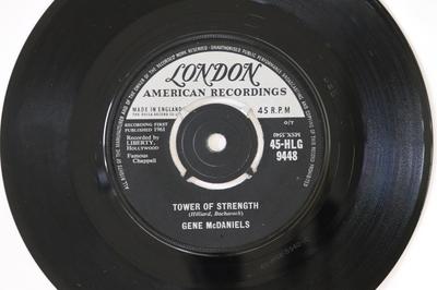7inch Record EUGENE MCDANIELS - Tower Of Strength / The Secret 45HLG9448 London Records, 1961 UK Rock Used