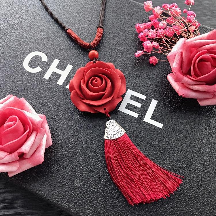 Neoclassical Chinese red cinnabar fringed necklace retro fashion long versatile sweater chain four seasons ethnic style accessories