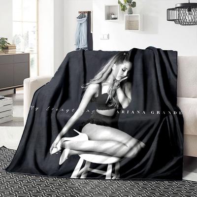 Ariana Grande'S Artistic Pose Blanket Soft Throw Blanket For Home Bedroom Bed Sofa Travel Office Solid Christmas Blanket
