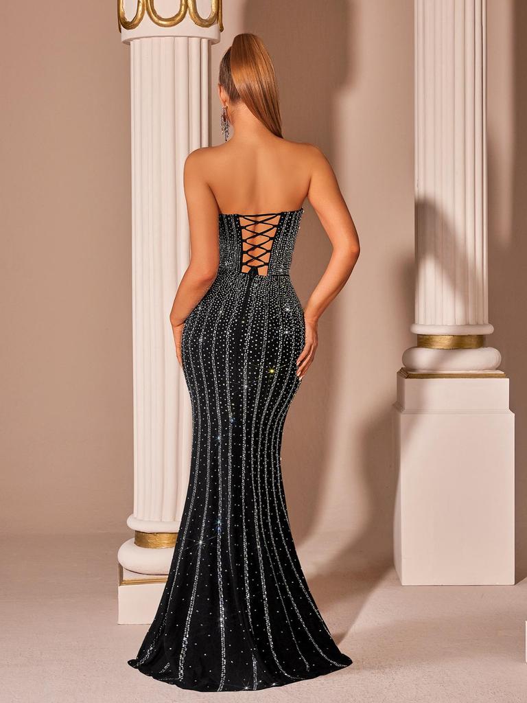 Robe de soirée sirène sans bretelles à diamants avec fente haute et dos ouvert