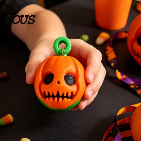 Pumpkin Fidget Spinner Rotating Halloween Toy, Stress Relief Ghost Face Plastic Gadgets Spinner, 3D Printed Toy for Keychain Pendant Party Favors