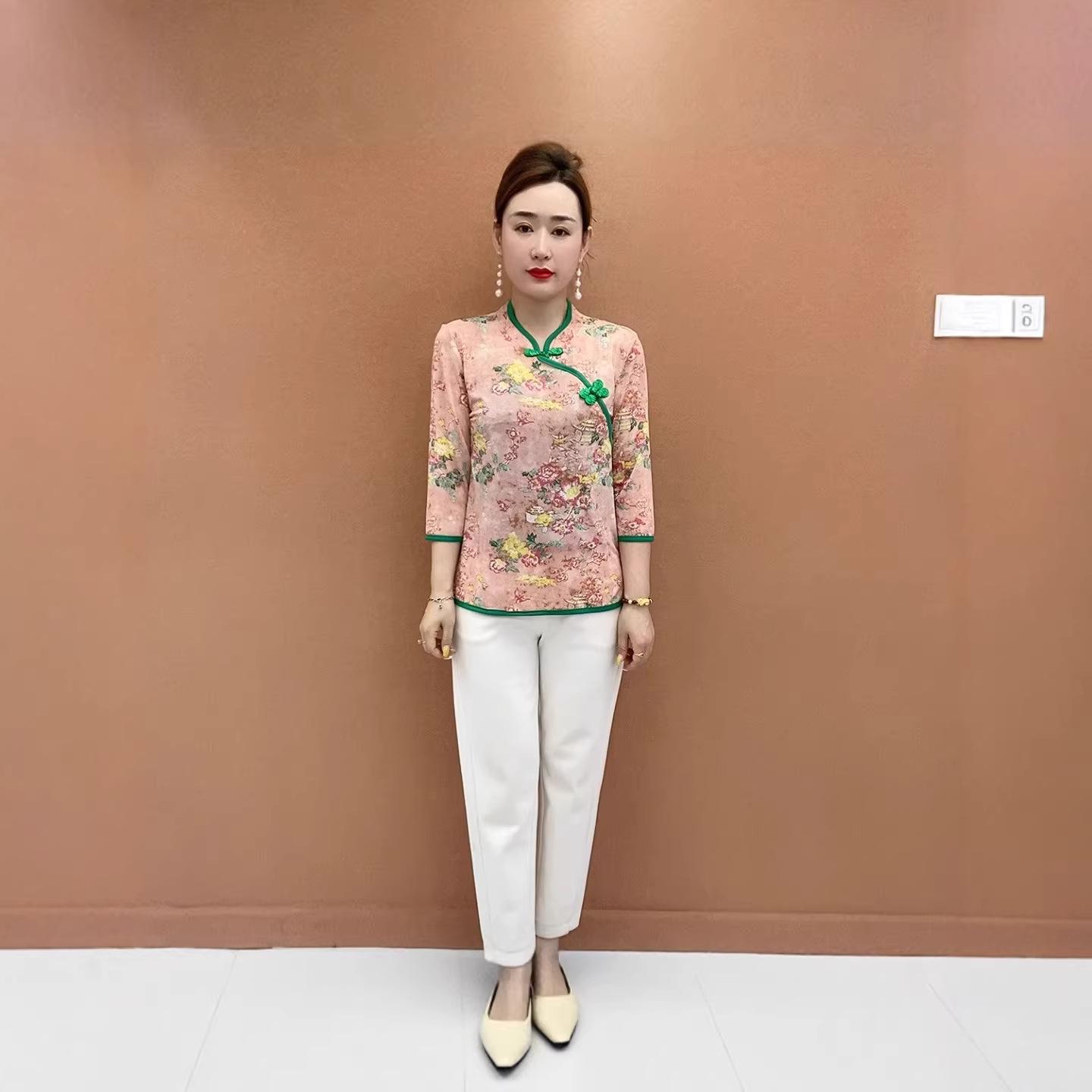 

Spring & Autumn Ethnic Style Floral Print Loose Fit Top for Seniors 4XL (recommended 138-145 kg) розовый