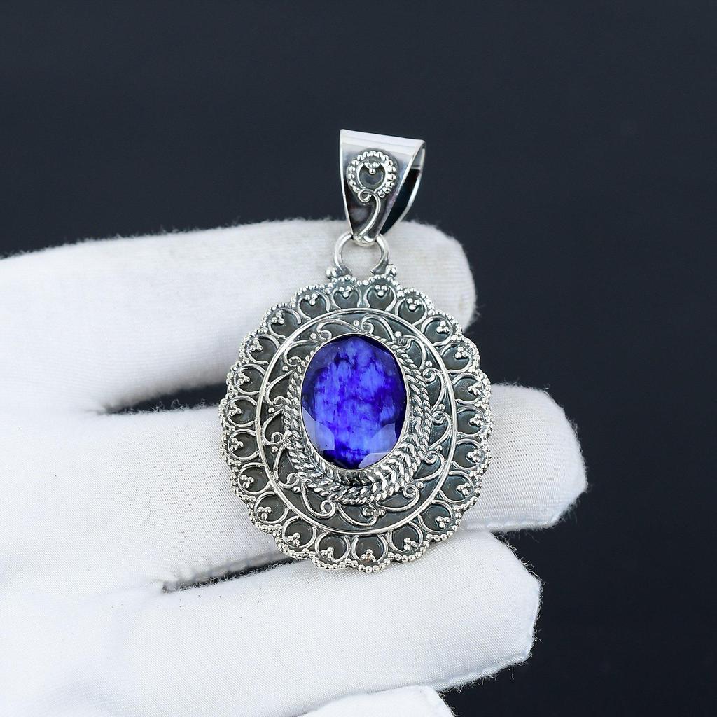 Pandantiv cu safir albastru Bijuterii lucrate manual Colier din argint 925 Bijuterii cu pietre prețioase din safir albastru Cadou pentru el de Anul Nou